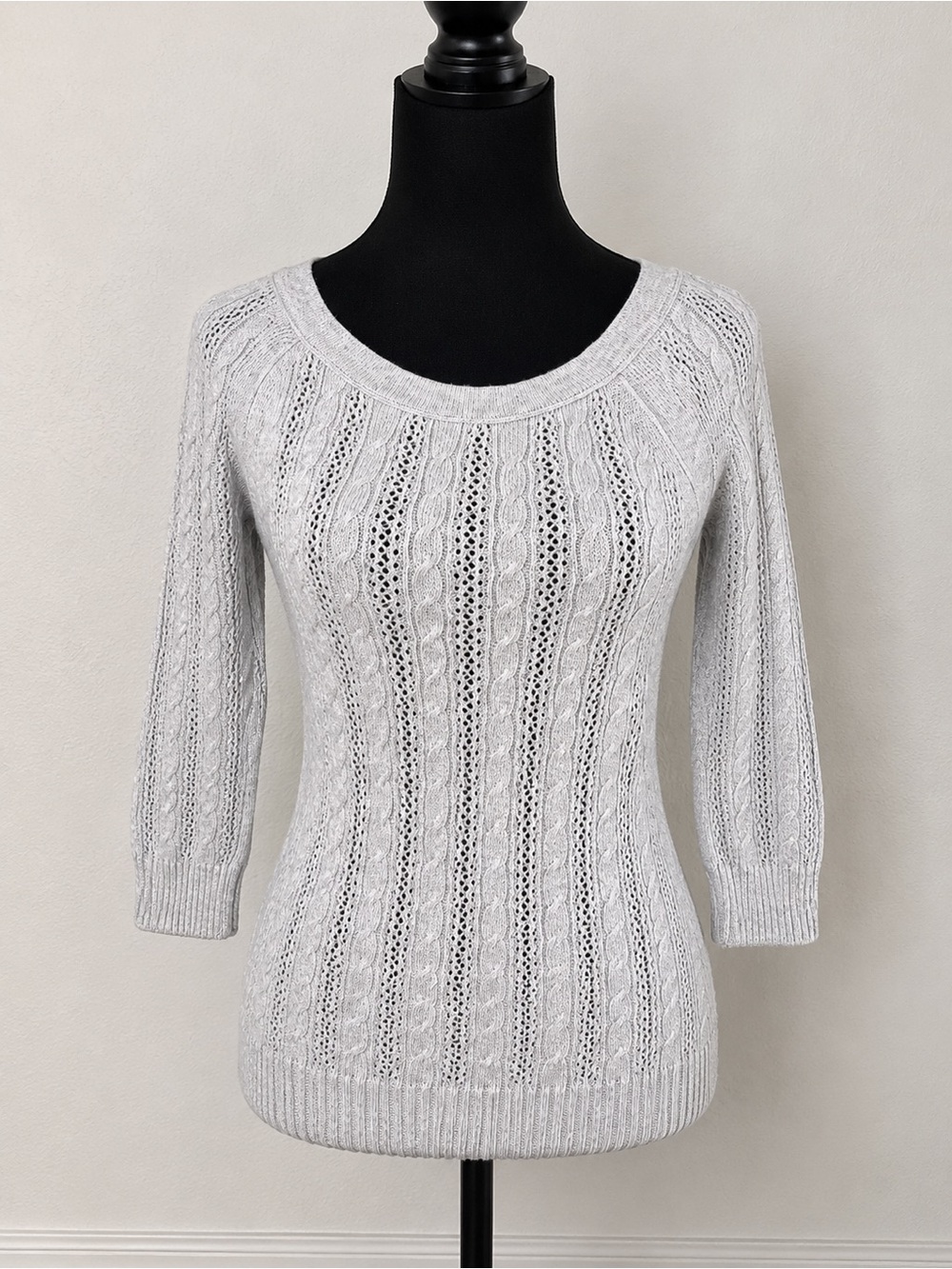 American Eagle Outfitters Cable Knit Sweater Women’s Medium Beige 3/4 Sleeve